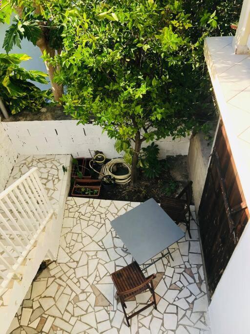 Habitation Nala Proche Bourg Apartment Terre-De-Haut Exterior photo